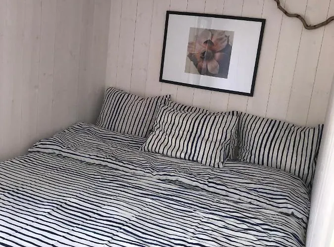 Hytte Med Sjoutsikt Og 20 Min Fra Dyreparken